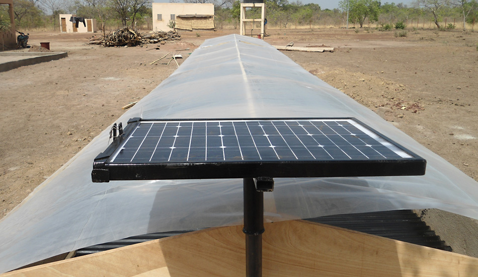 Probeaufbau, komplett mit Solarmodul